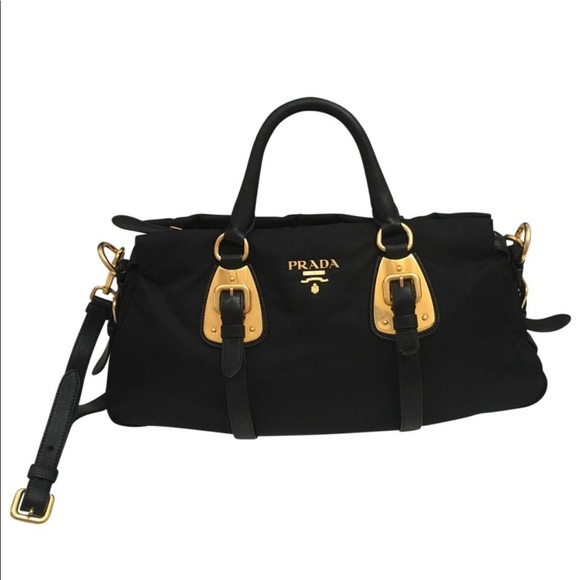 Sold LIKE NEW 🤩PRADA Tessuto nylon gold hardware - Picture 2 of 8
